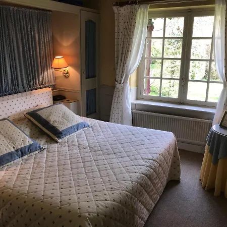 Le Moulin Neuf Bed and breakfast 4*