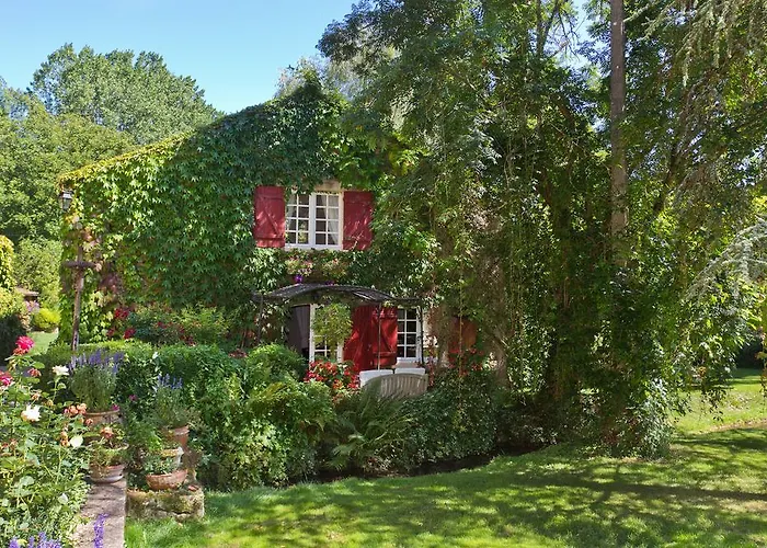 Le Moulin Neuf 4* Saint-Alvère